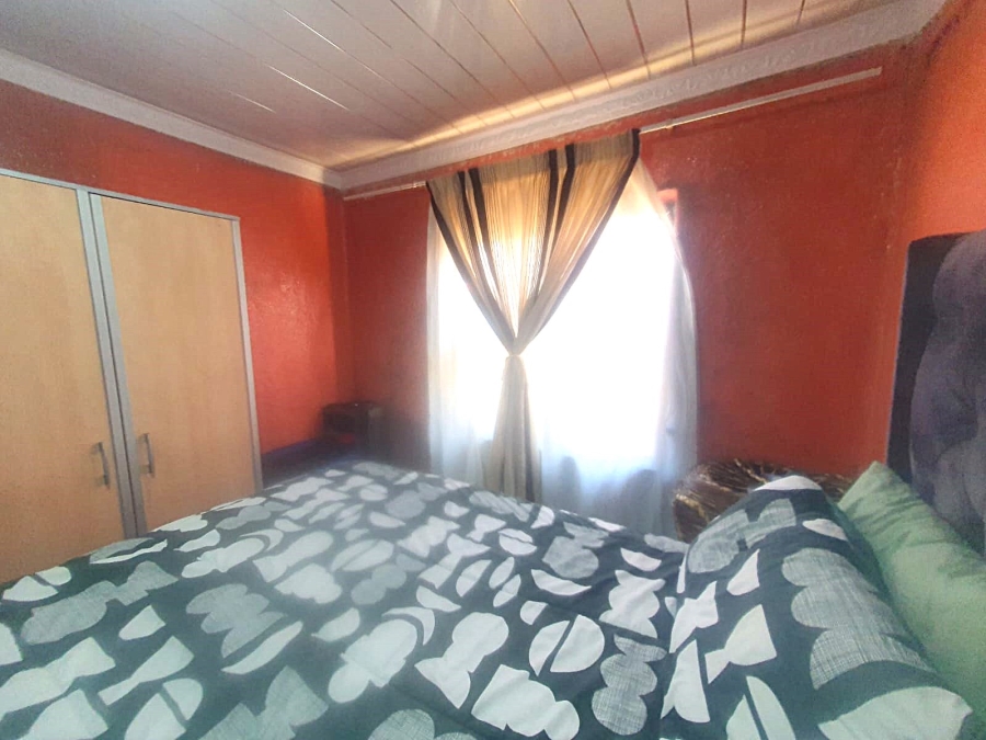 2 Bedroom Property for Sale in Orlando West Gauteng
