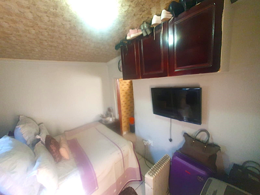 2 Bedroom Property for Sale in Orlando West Gauteng