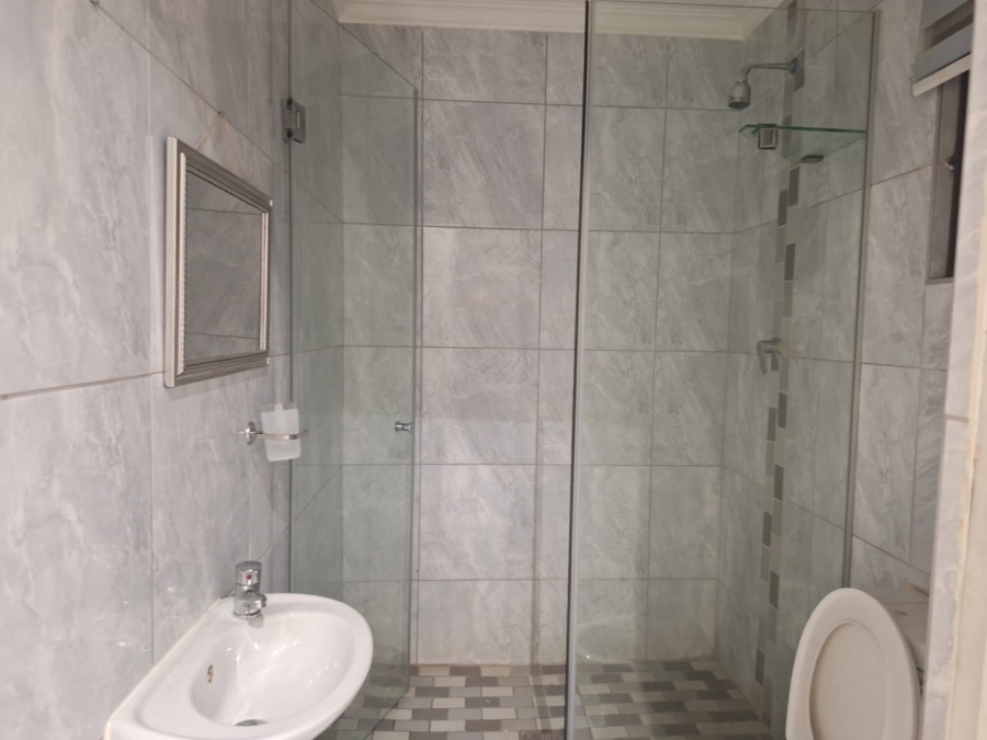 To Let 1 Bedroom Property for Rent in Primrose Hill Gauteng