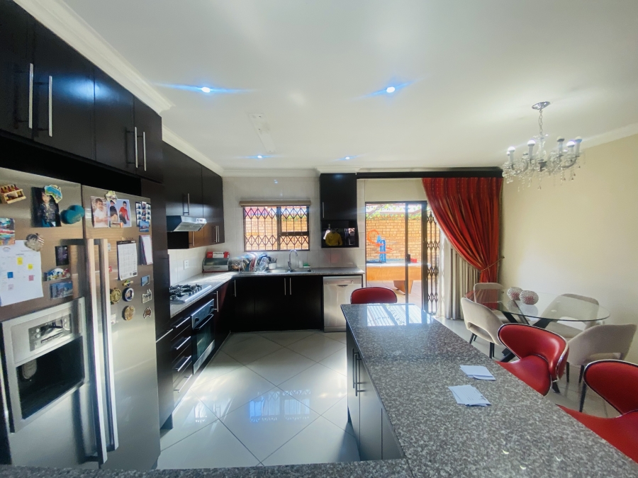3 Bedroom Property for Sale in New Redruth Gauteng