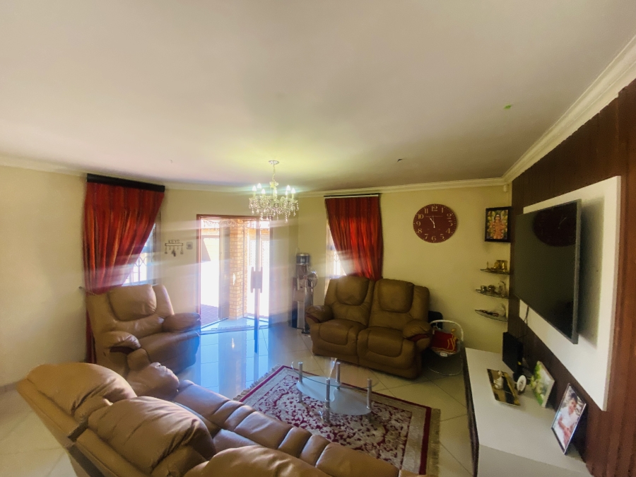 3 Bedroom Property for Sale in New Redruth Gauteng