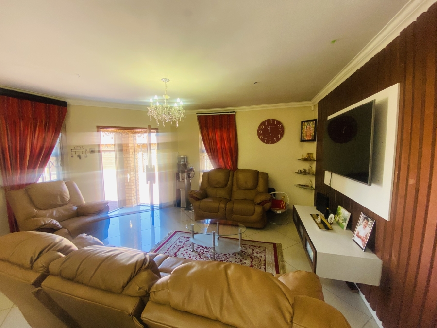 3 Bedroom Property for Sale in New Redruth Gauteng