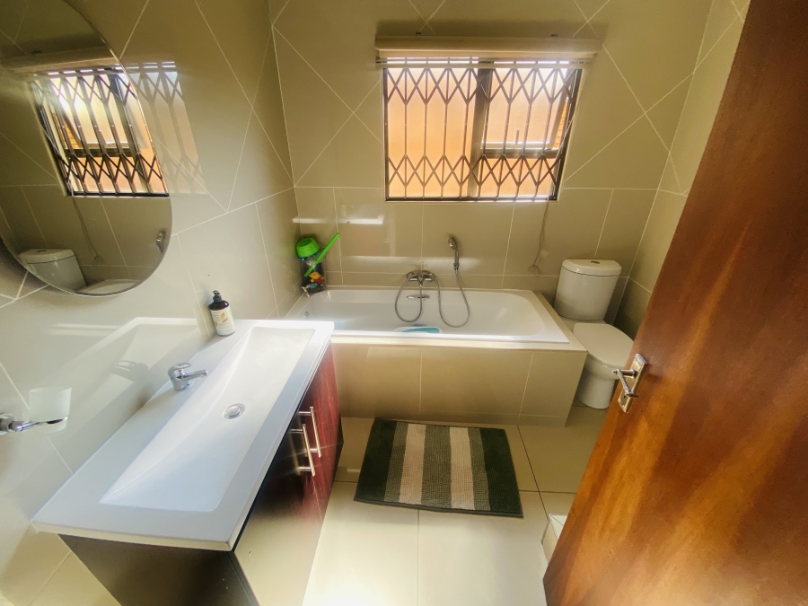 3 Bedroom Property for Sale in New Redruth Gauteng