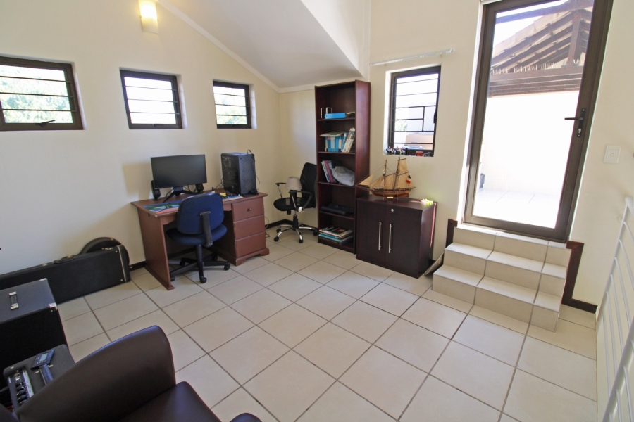 1 Bedroom Property for Sale in Bryanston Gauteng