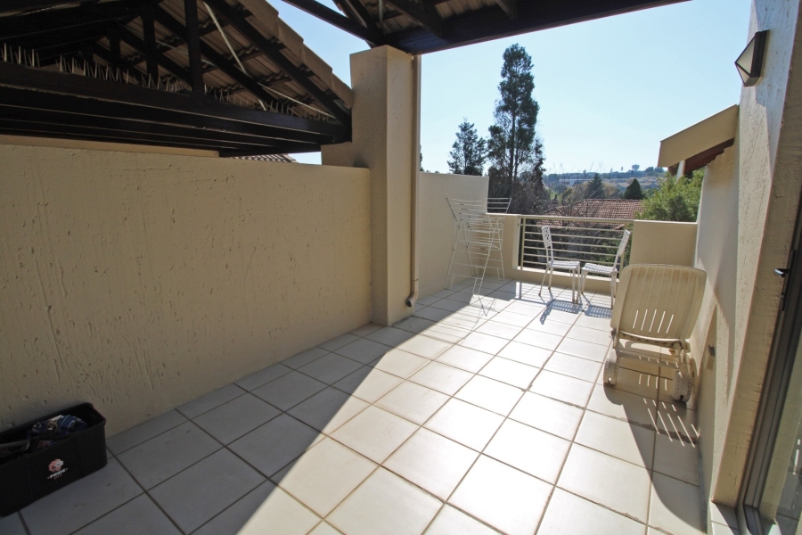 1 Bedroom Property for Sale in Bryanston Gauteng