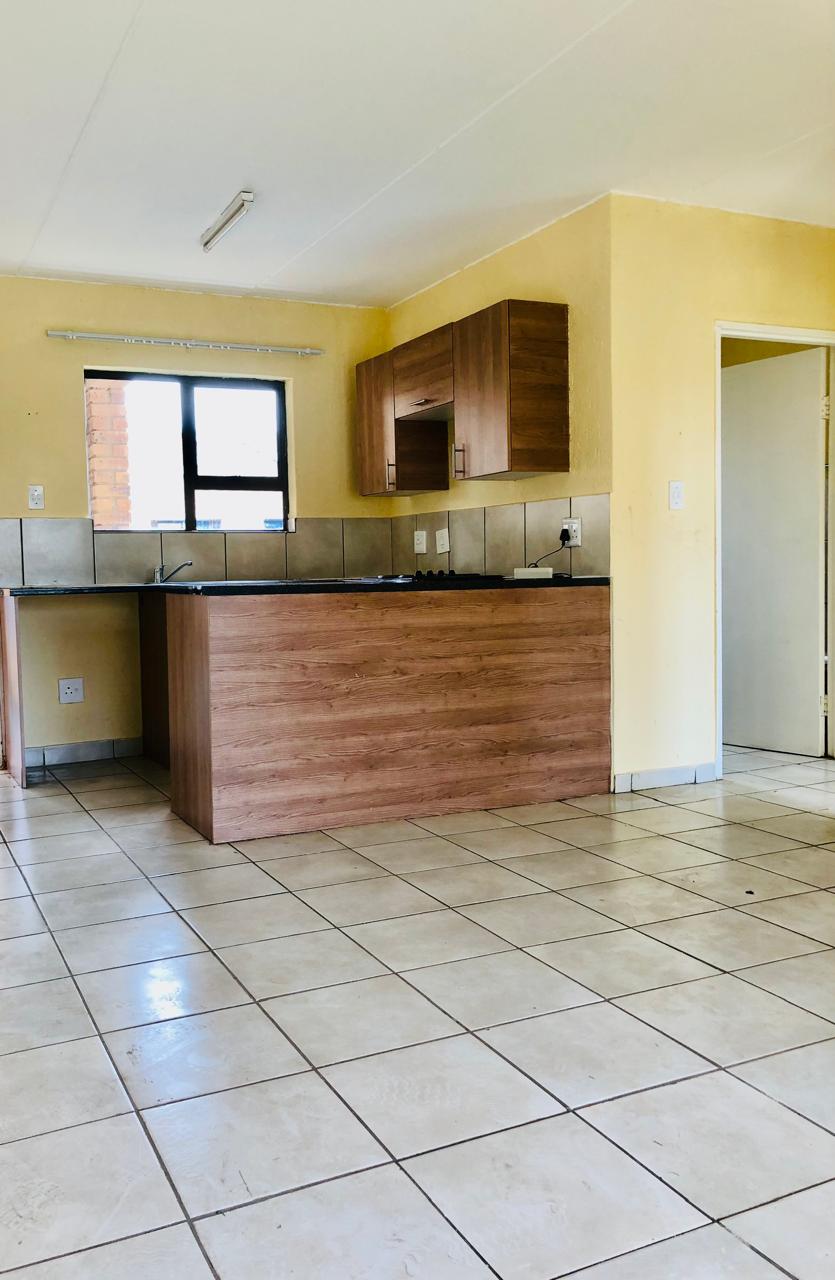 To Let 2 Bedroom Property for Rent in Roodepoort Gauteng