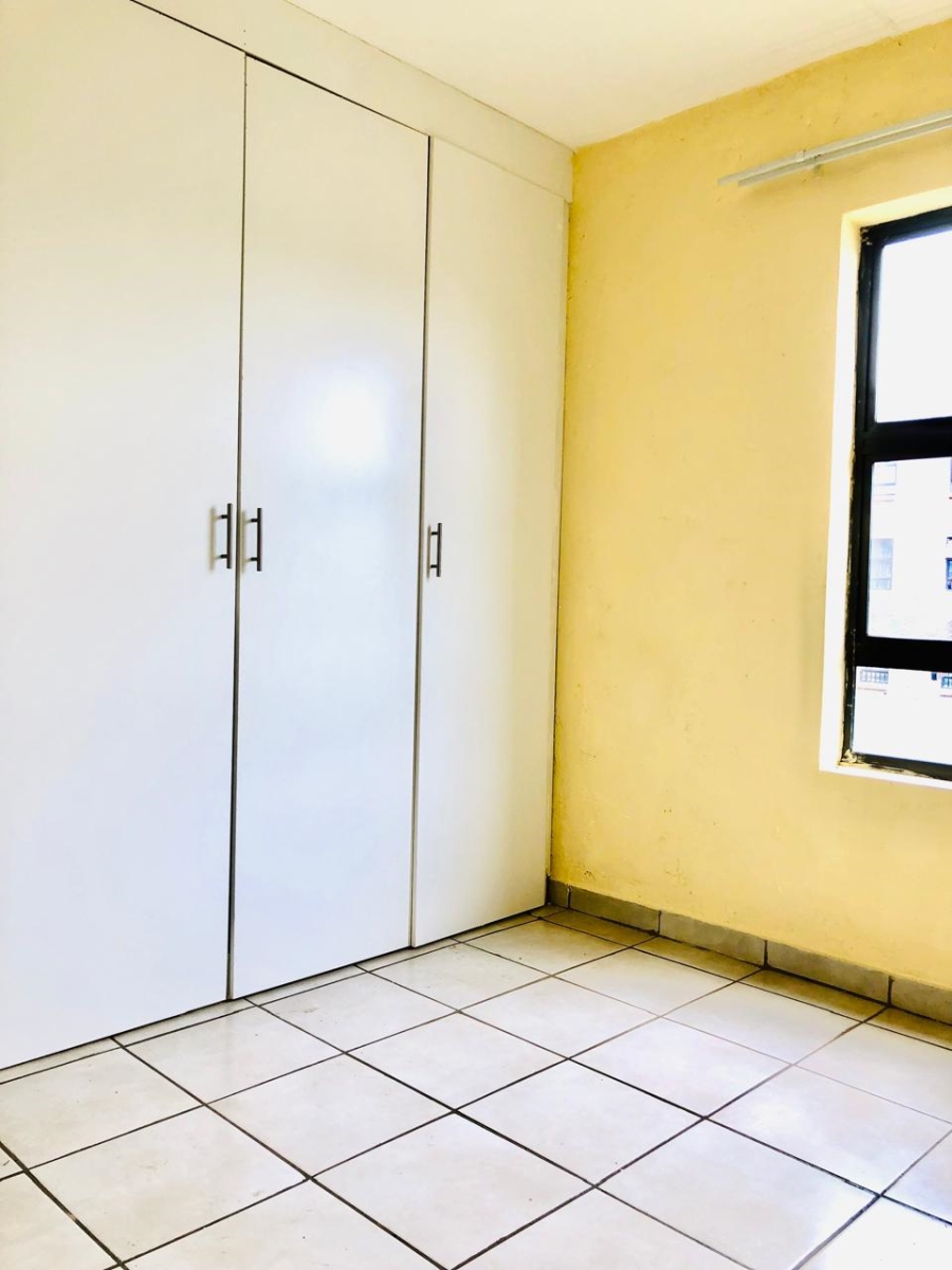 To Let 2 Bedroom Property for Rent in Roodepoort Gauteng