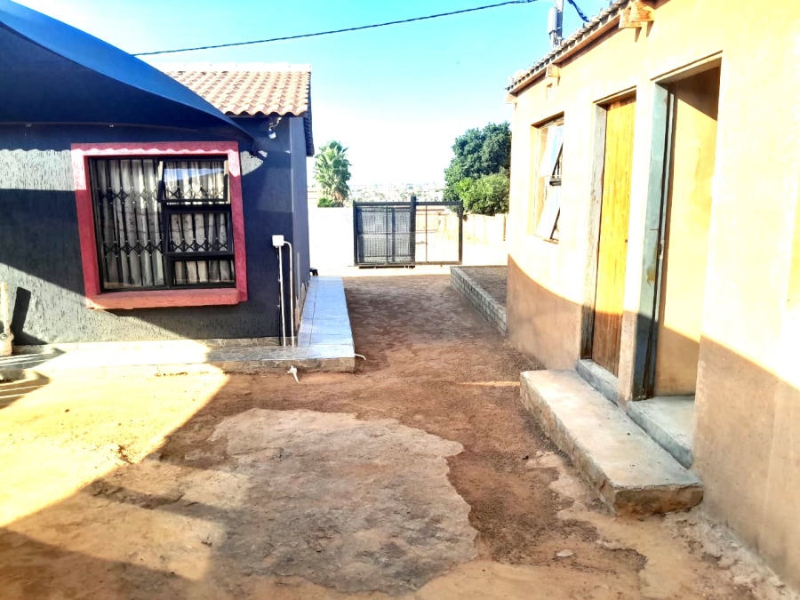 2 Bedroom Property for Sale in Soshanguve South Ext 3 Gauteng