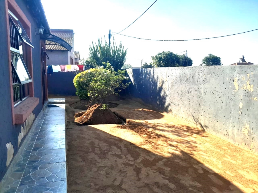 2 Bedroom Property for Sale in Soshanguve South Ext 3 Gauteng