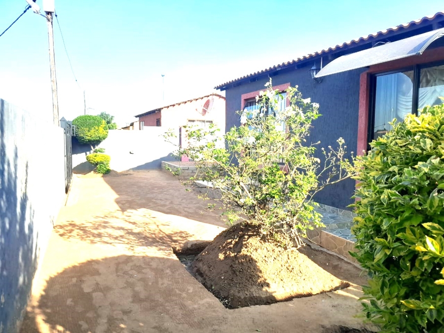 2 Bedroom Property for Sale in Soshanguve South Ext 3 Gauteng