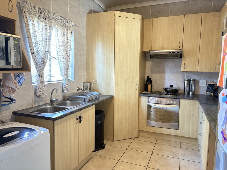 3 Bedroom Property for Sale in Wilgeheuwel Gauteng