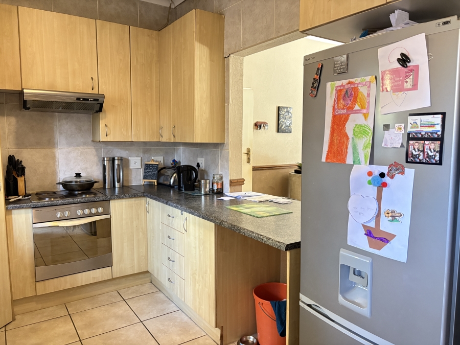 3 Bedroom Property for Sale in Wilgeheuwel Gauteng