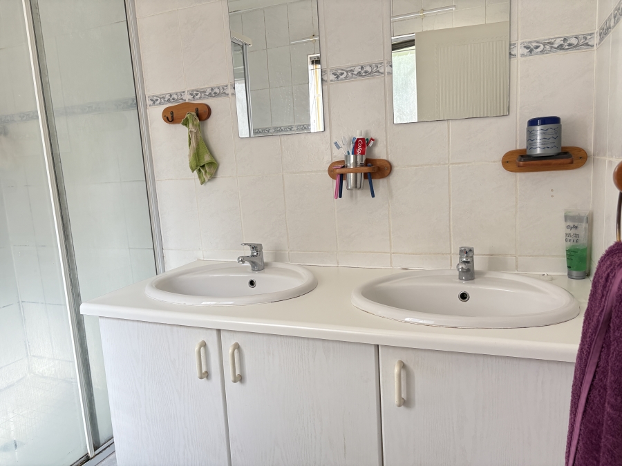 3 Bedroom Property for Sale in Wilgeheuwel Gauteng