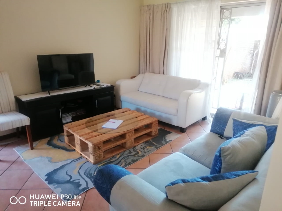 To Let 2 Bedroom Property for Rent in Equestria Gauteng