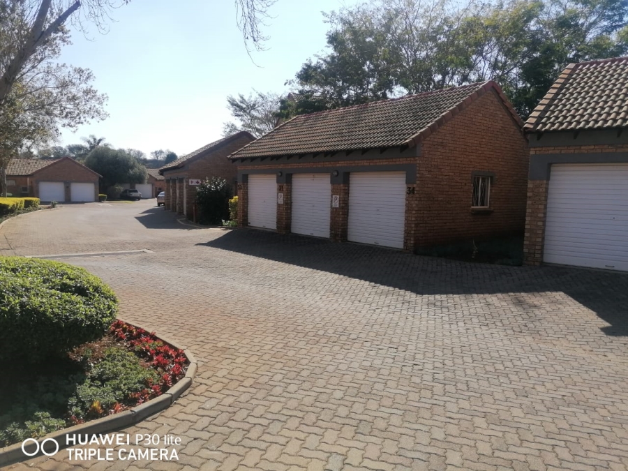 To Let 2 Bedroom Property for Rent in Equestria Gauteng