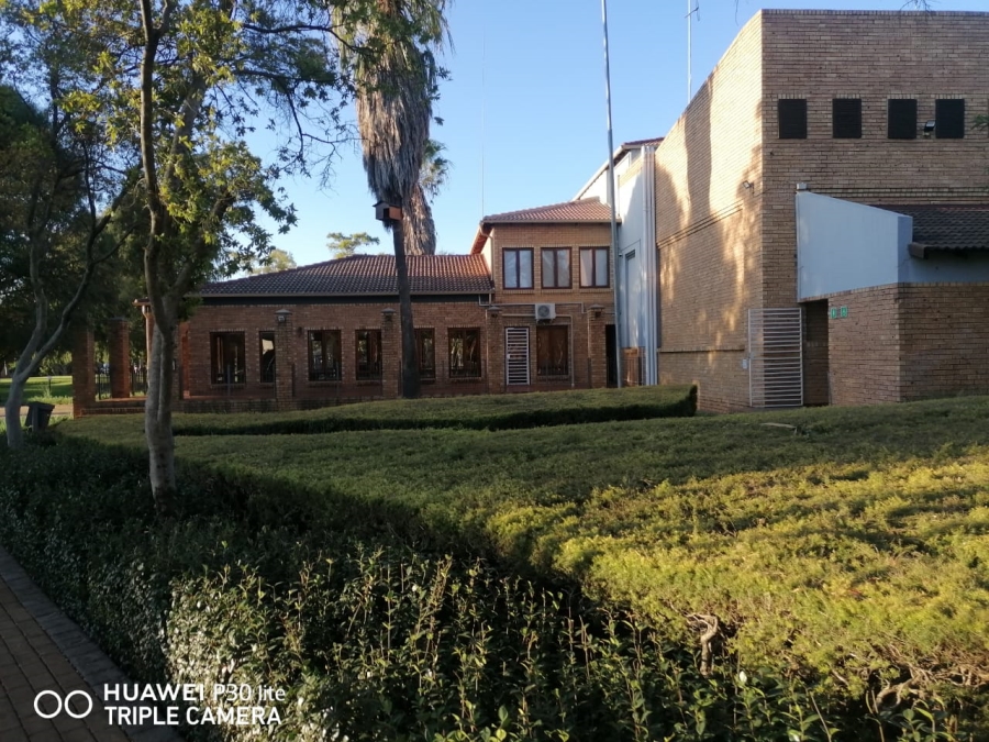 To Let 2 Bedroom Property for Rent in Equestria Gauteng