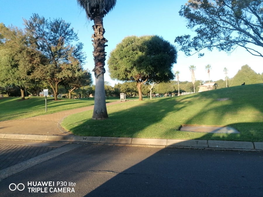 To Let 2 Bedroom Property for Rent in Equestria Gauteng