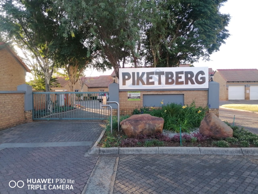 To Let 2 Bedroom Property for Rent in Equestria Gauteng