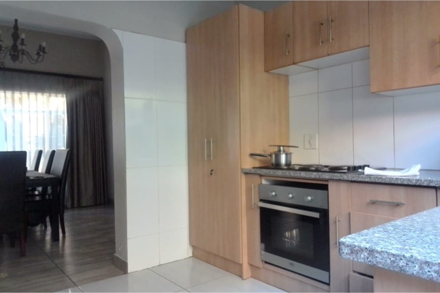 To Let 3 Bedroom Property for Rent in Halfway Gardens Gauteng
