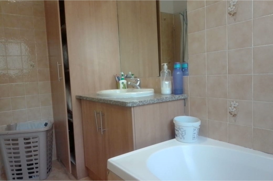To Let 3 Bedroom Property for Rent in Halfway Gardens Gauteng