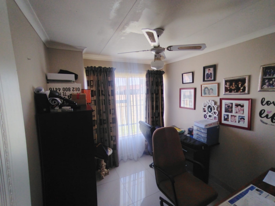 3 Bedroom Property for Sale in Hillside Gauteng