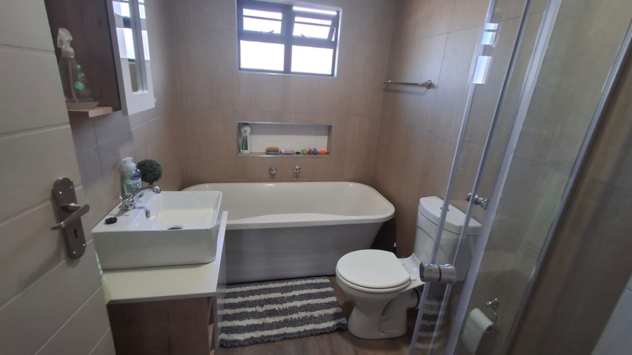 3 Bedroom Property for Sale in Roodepark Eco Estate Gauteng