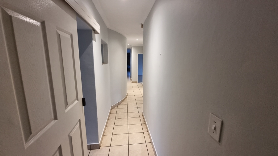 To Let 3 Bedroom Property for Rent in Willow Acres Gauteng