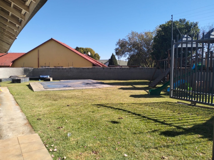 4 Bedroom Property for Sale in Greenhills Gauteng