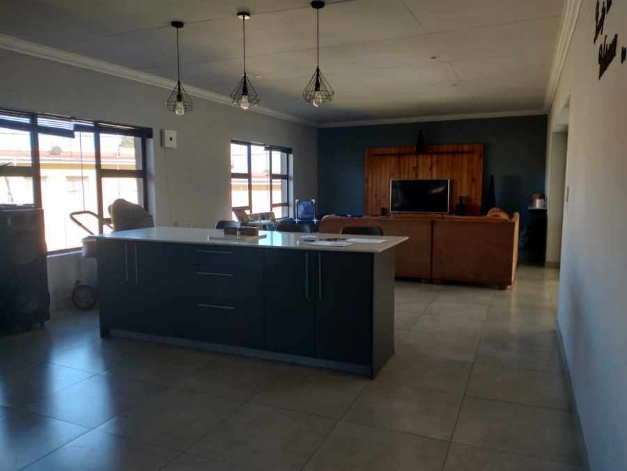 4 Bedroom Property for Sale in Greenhills Gauteng