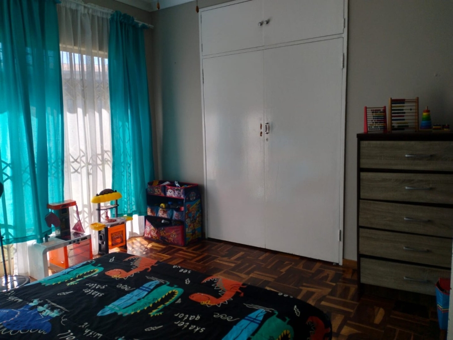4 Bedroom Property for Sale in Greenhills Gauteng
