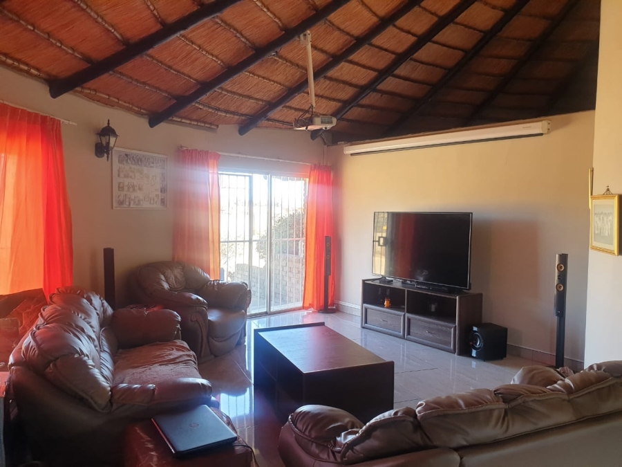 2 Bedroom Property for Sale in Hillside Gauteng