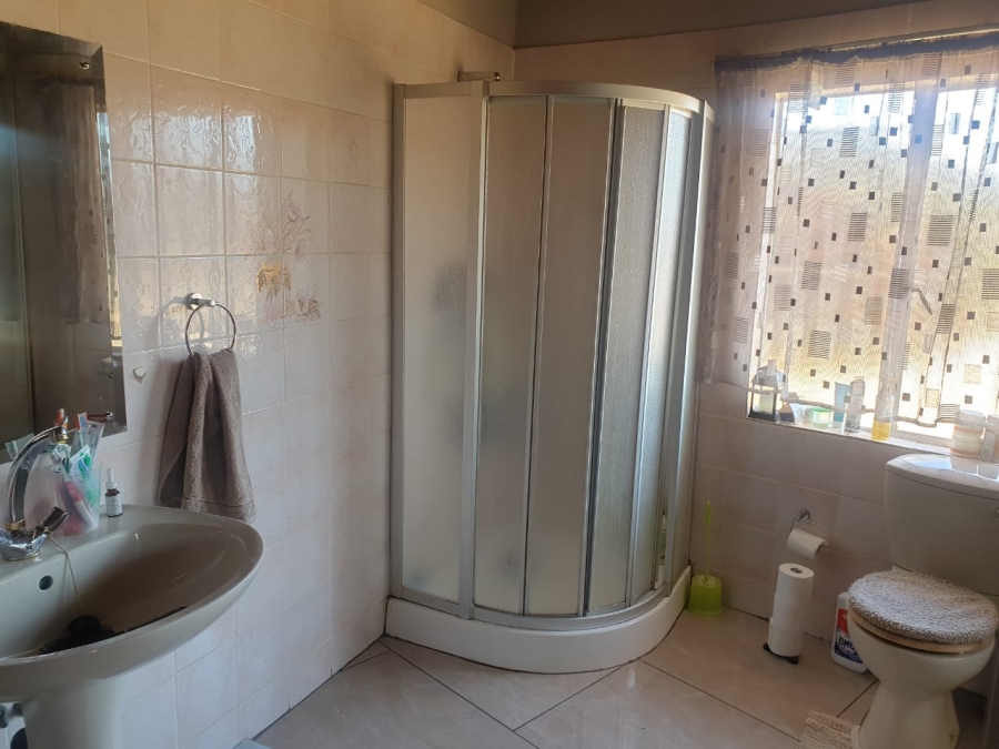 2 Bedroom Property for Sale in Hillside Gauteng