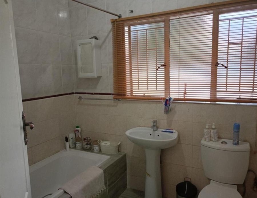 4 Bedroom Property for Sale in Sonland Park Gauteng