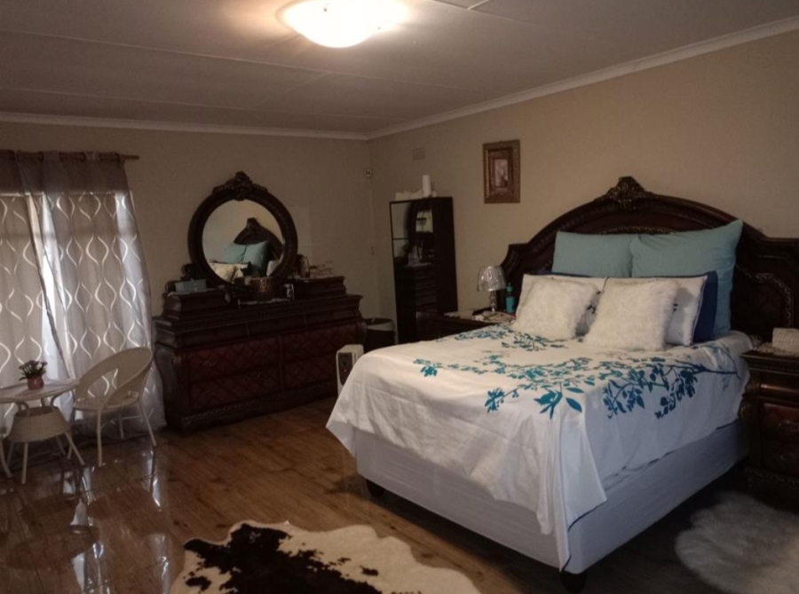 4 Bedroom Property for Sale in Sonland Park Gauteng