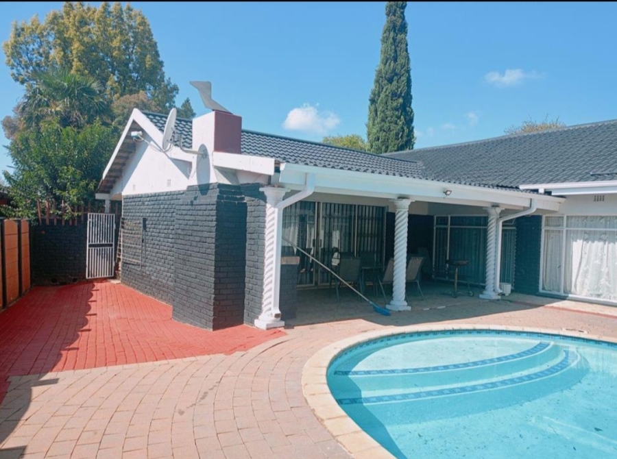 4 Bedroom Property for Sale in Sonland Park Gauteng