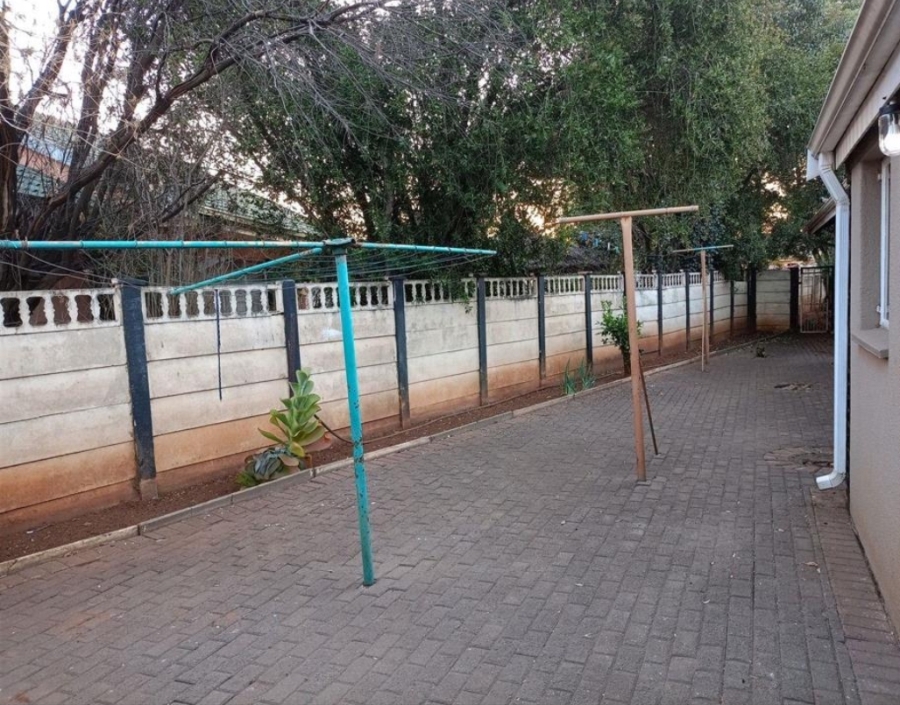 4 Bedroom Property for Sale in Sonland Park Gauteng
