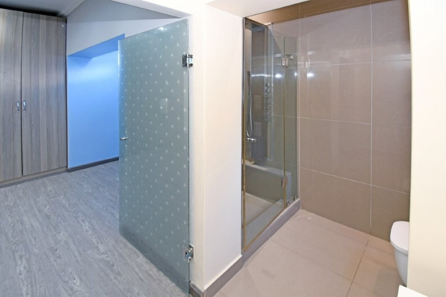 To Let 5 Bedroom Property for Rent in Sandringham Gauteng