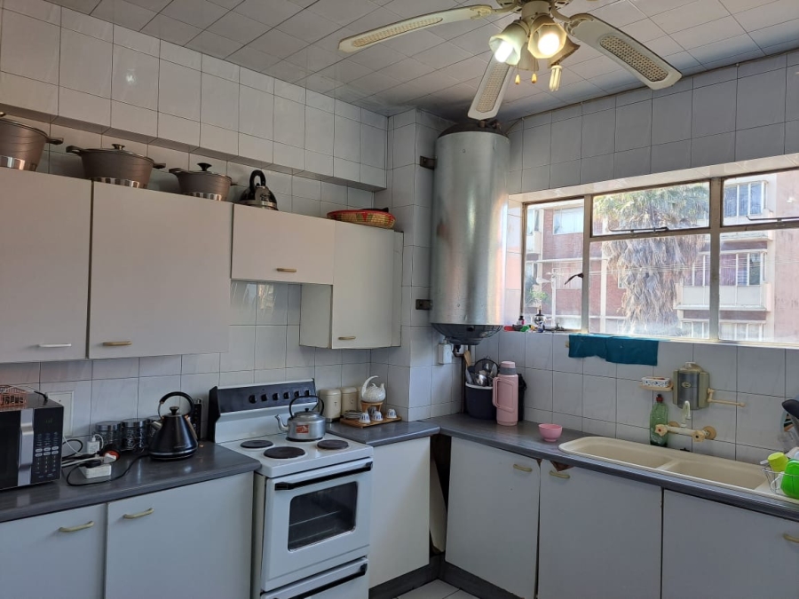 2 Bedroom Property for Sale in Yeoville Gauteng