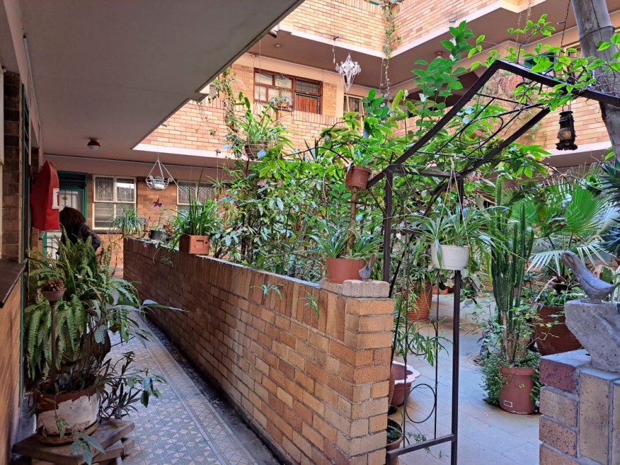 2 Bedroom Property for Sale in Yeoville Gauteng