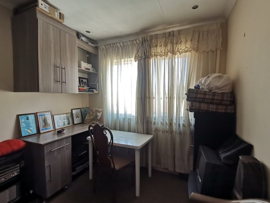 3 Bedroom Property for Sale in Ormonde Gauteng