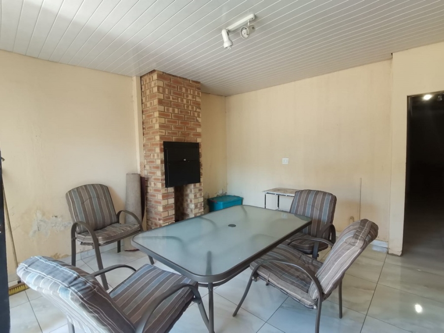 3 Bedroom Property for Sale in Ormonde Gauteng