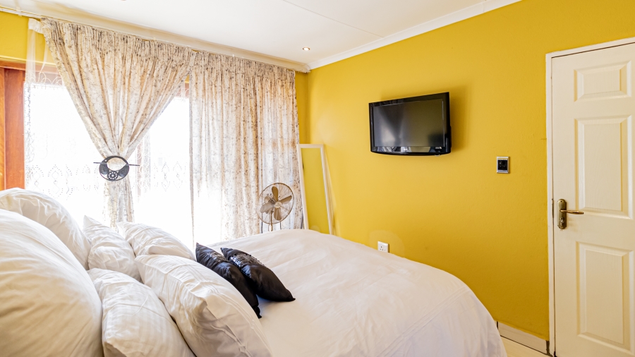 3 Bedroom Property for Sale in Ormonde Gauteng