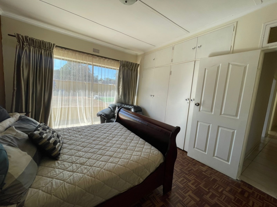 4 Bedroom Property for Sale in Greenhills Gauteng