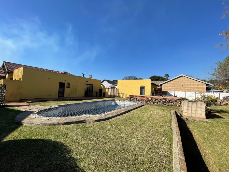 4 Bedroom Property for Sale in Greenhills Gauteng