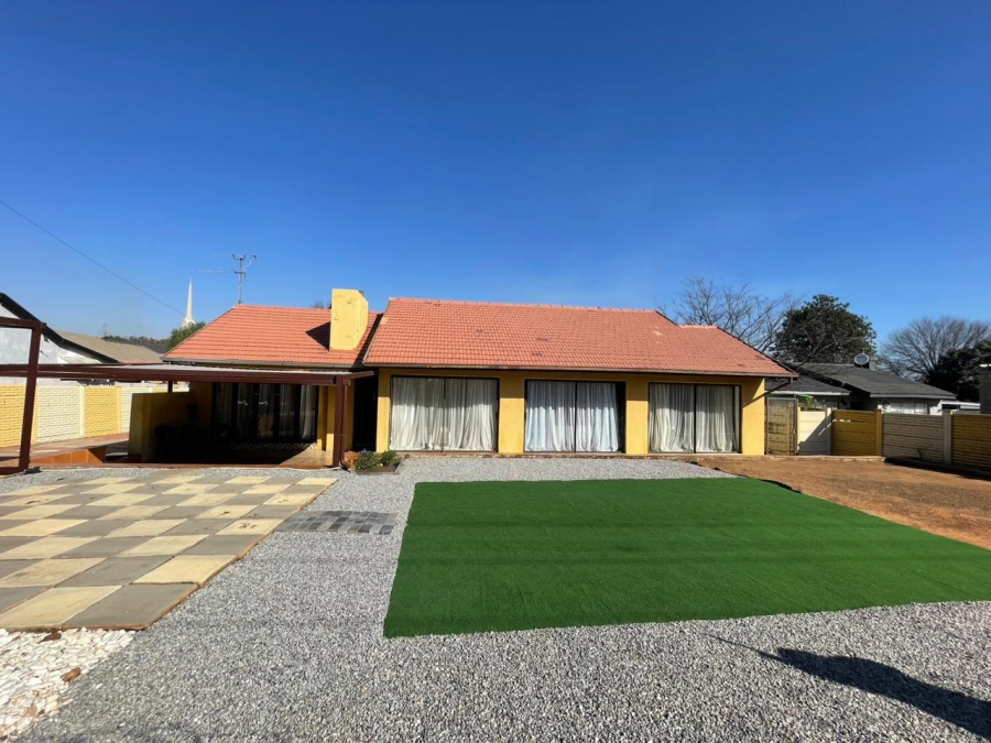 4 Bedroom Property for Sale in Greenhills Gauteng