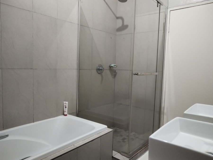 2 Bedroom Property for Sale in North Riding Gauteng