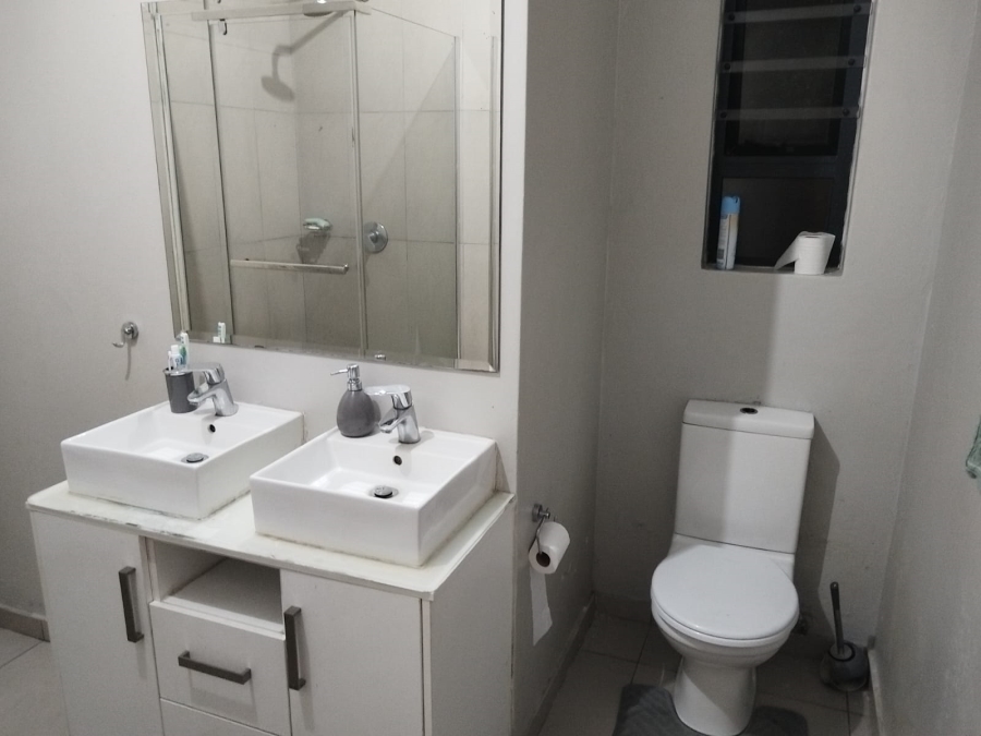 2 Bedroom Property for Sale in North Riding Gauteng