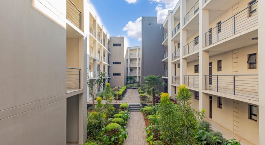 2 Bedroom Property for Sale in North Riding Gauteng