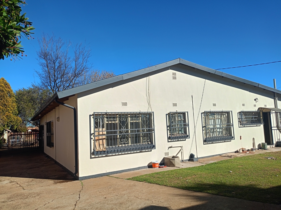 4 Bedroom Property for Sale in Three Rivers Gauteng