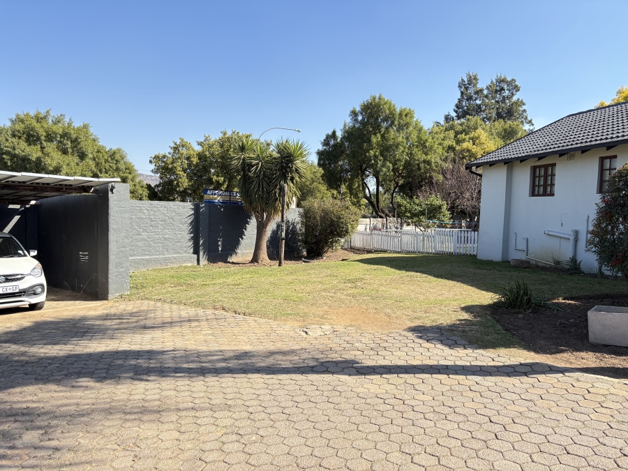 4 Bedroom Property for Sale in Wilgeheuwel Gauteng